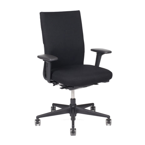 Vitra ID Soft Bürostuhl Black Edition von vorne links 