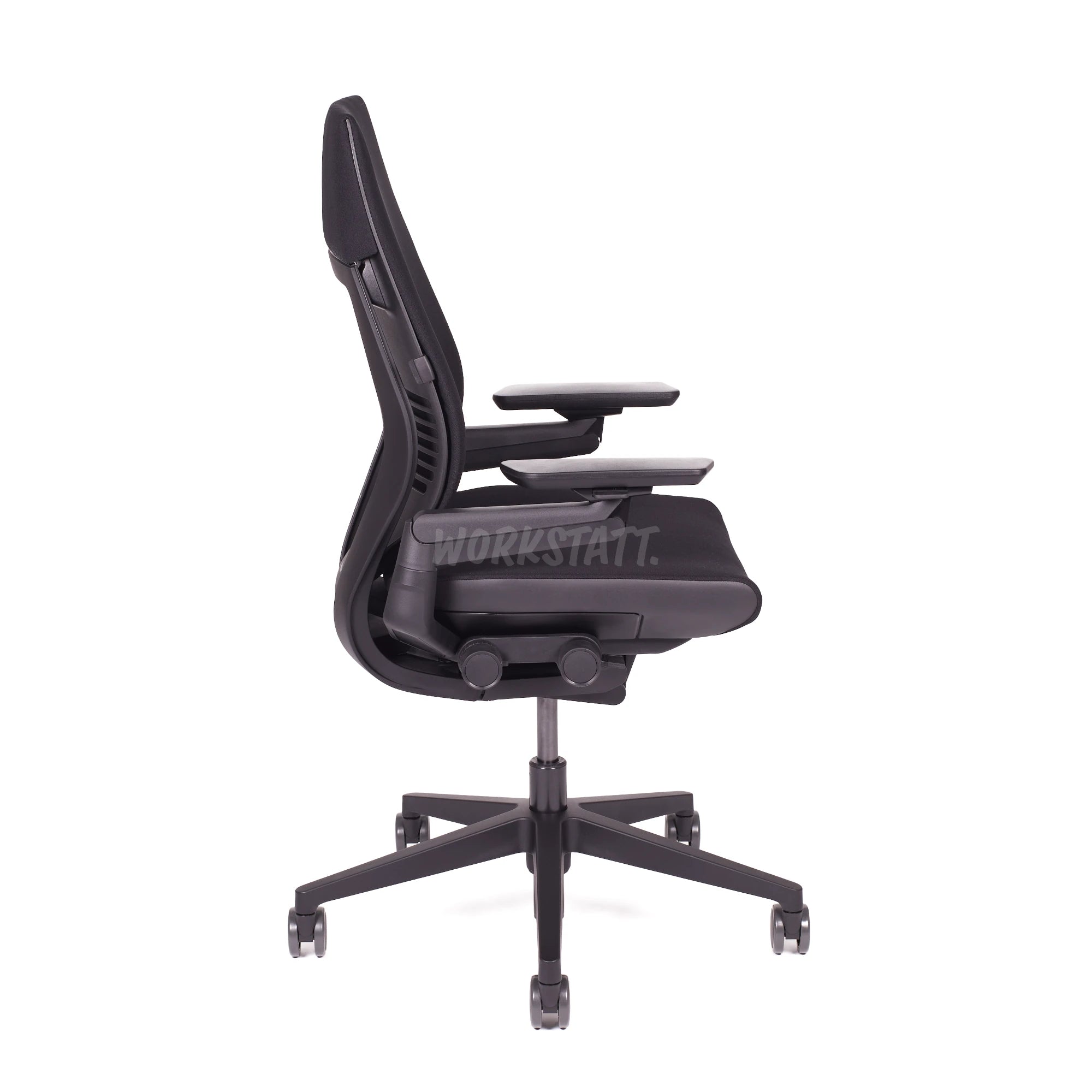 Steelcase Gesture Bürostuhl Black Edition von Workstatt in der Seitenansicht | ohne Kopfstütze