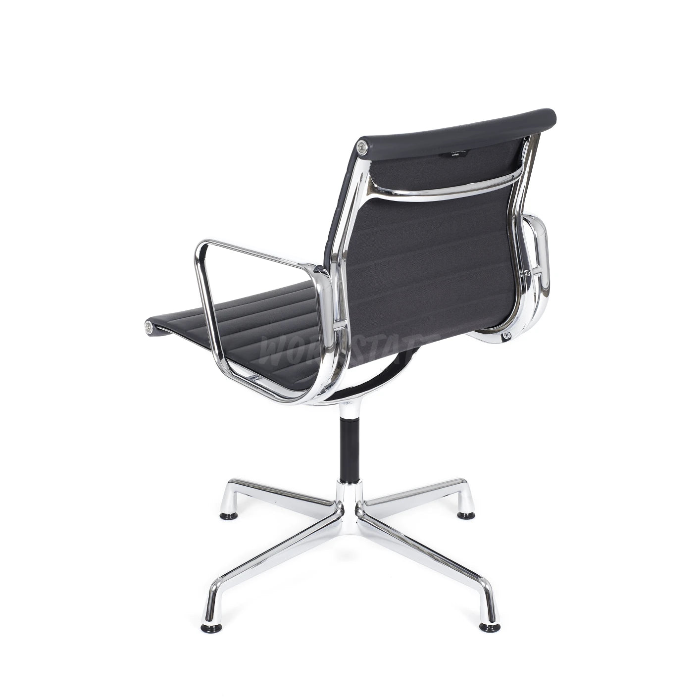 Vitra Ea104 Alu-Chair von rechts