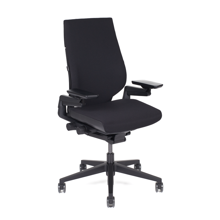 Steelcase Gesture Bürostuhl Black Edition Frontansicht | ohne Kopfstütze